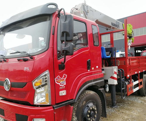 折臂隨車吊與清障車 程力汽車公司的產(chǎn)品優(yōu)勢(shì)與價(jià)格分析